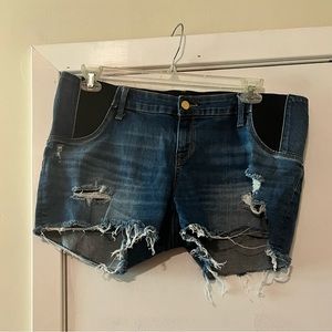Target maternity shorts